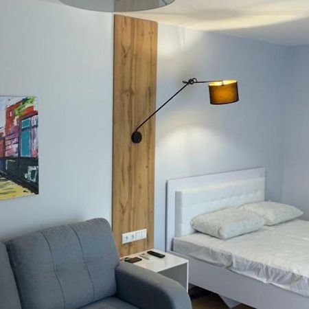 Пр Поля 110 Апартаменты Dnipro Ngoại thất bức ảnh